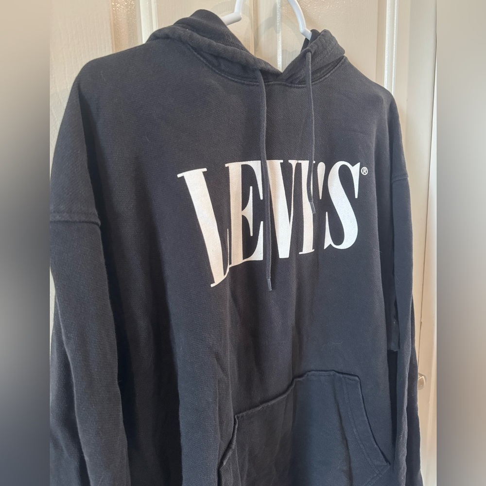 Vintage Levi's Black Pullover Hoodie with White Logo
